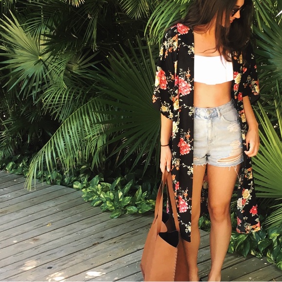 Forever 21 floral kimono - Picture 1 of 5